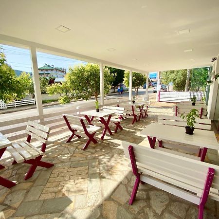 Family Hotel Haruni Ksamil Luaran gambar