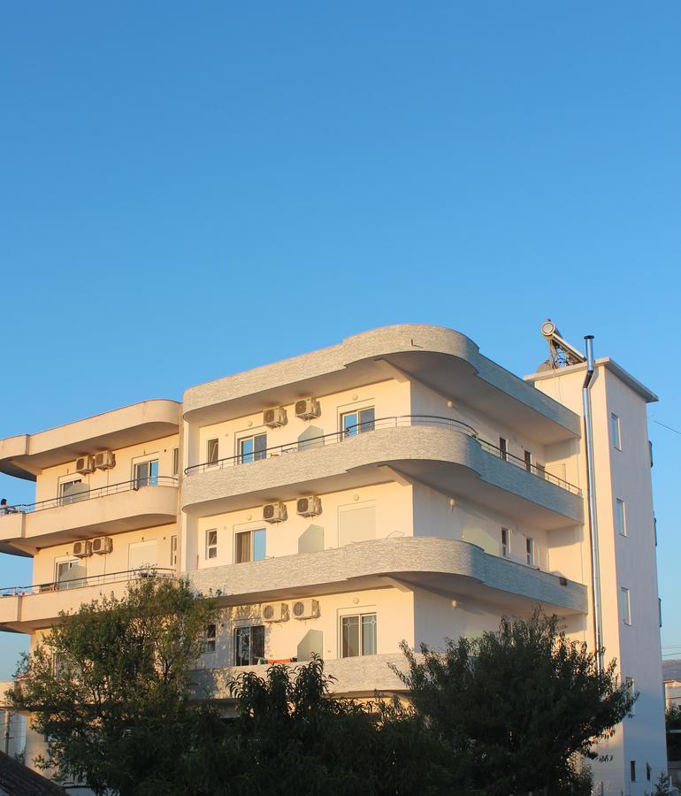 Family Hotel Haruni Ksamil Luaran gambar